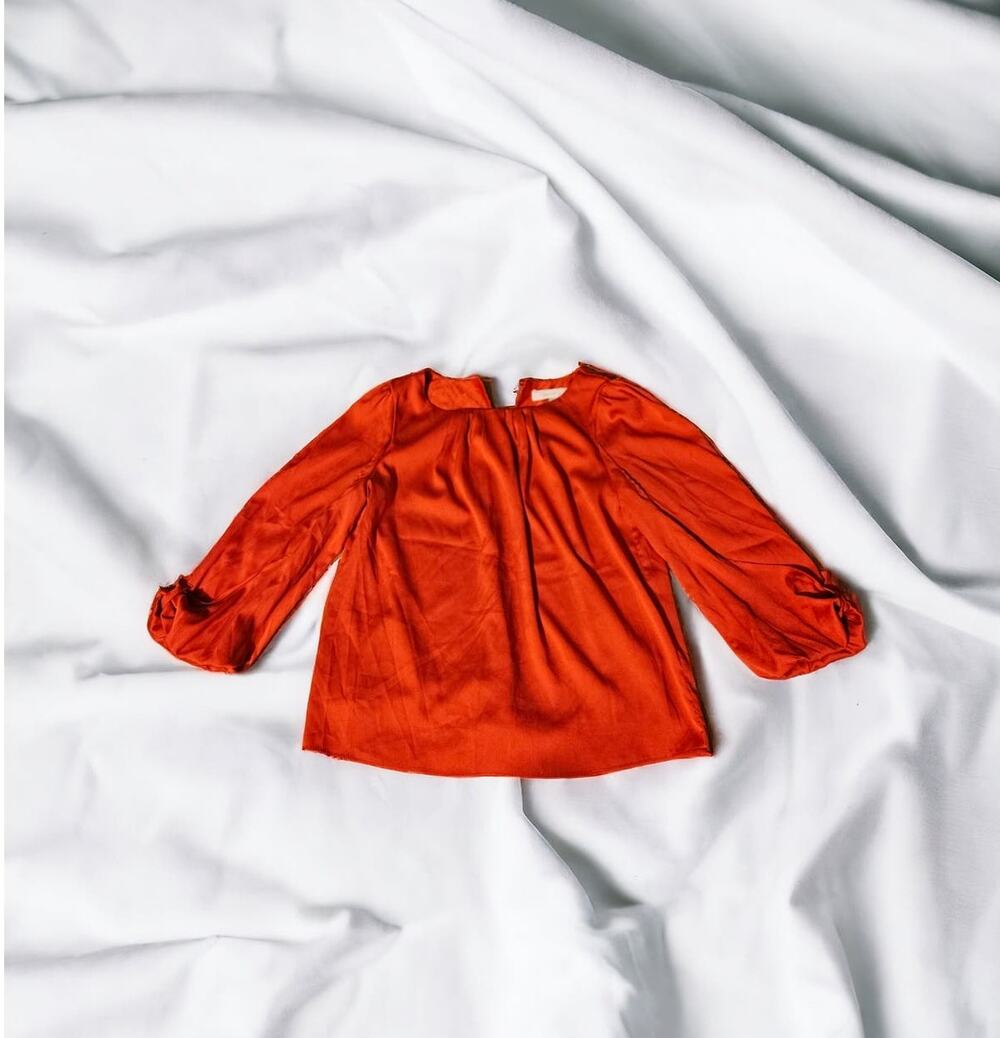 Chandi & Lia Small Red Long Sleeve Shirt *flaw*
